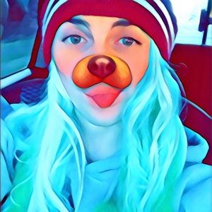 Meet your Posher, Tayler